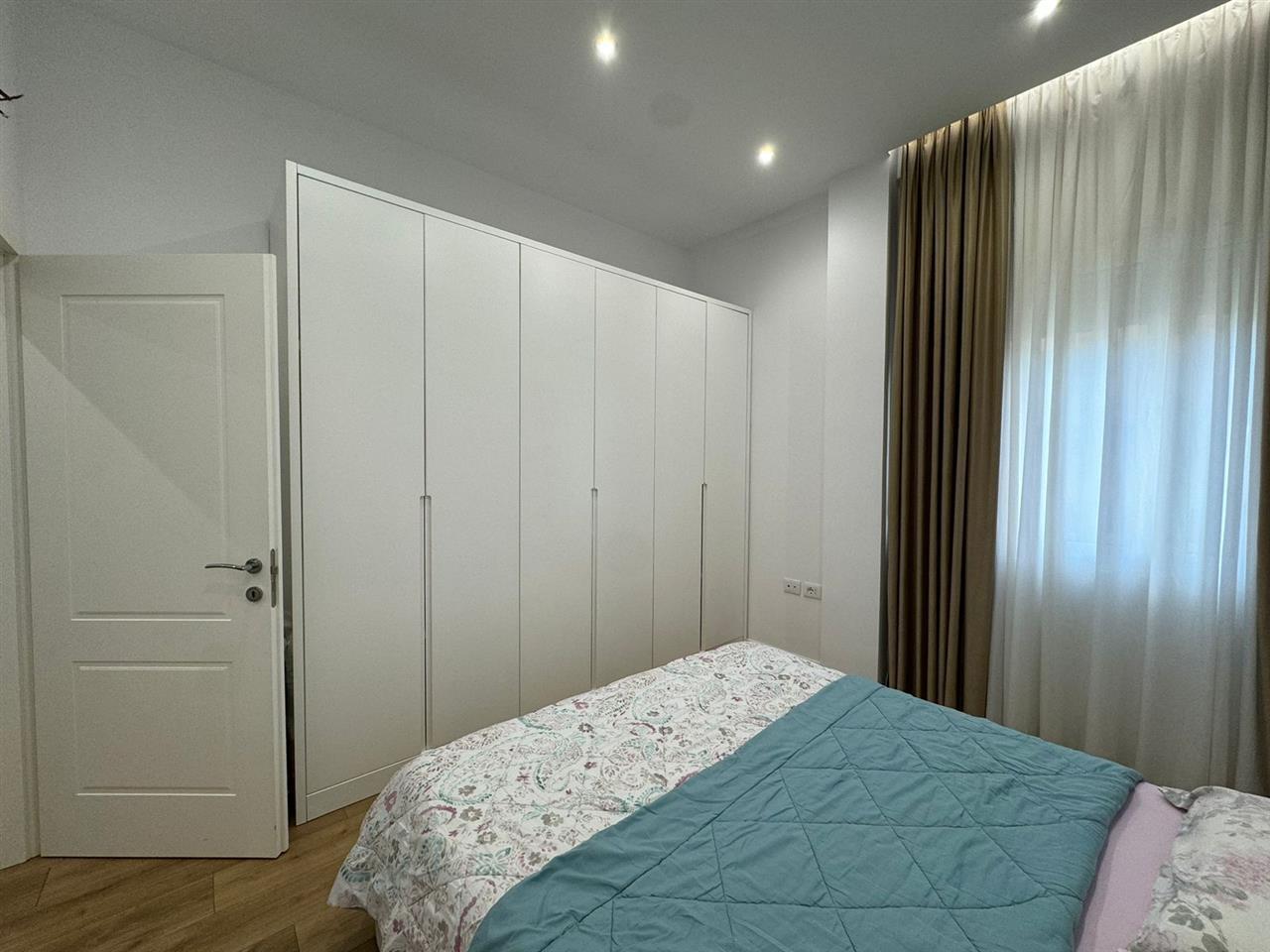 jepet apartament me qera green city