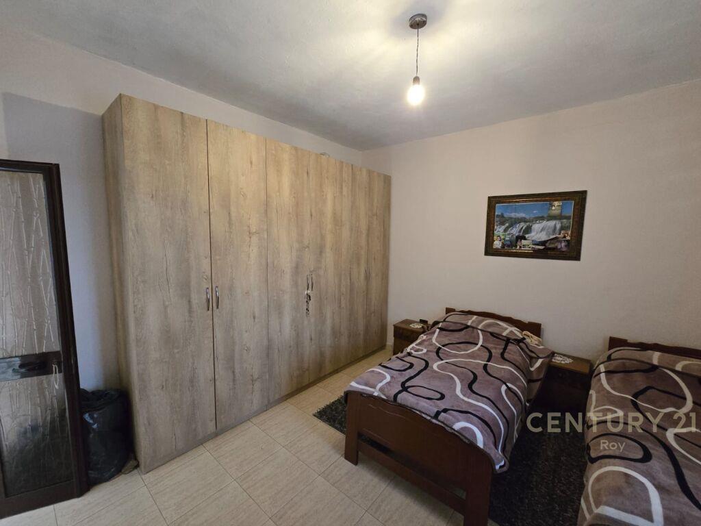 SHITET SHTEPI PRIVATE NE DURRES !!!!