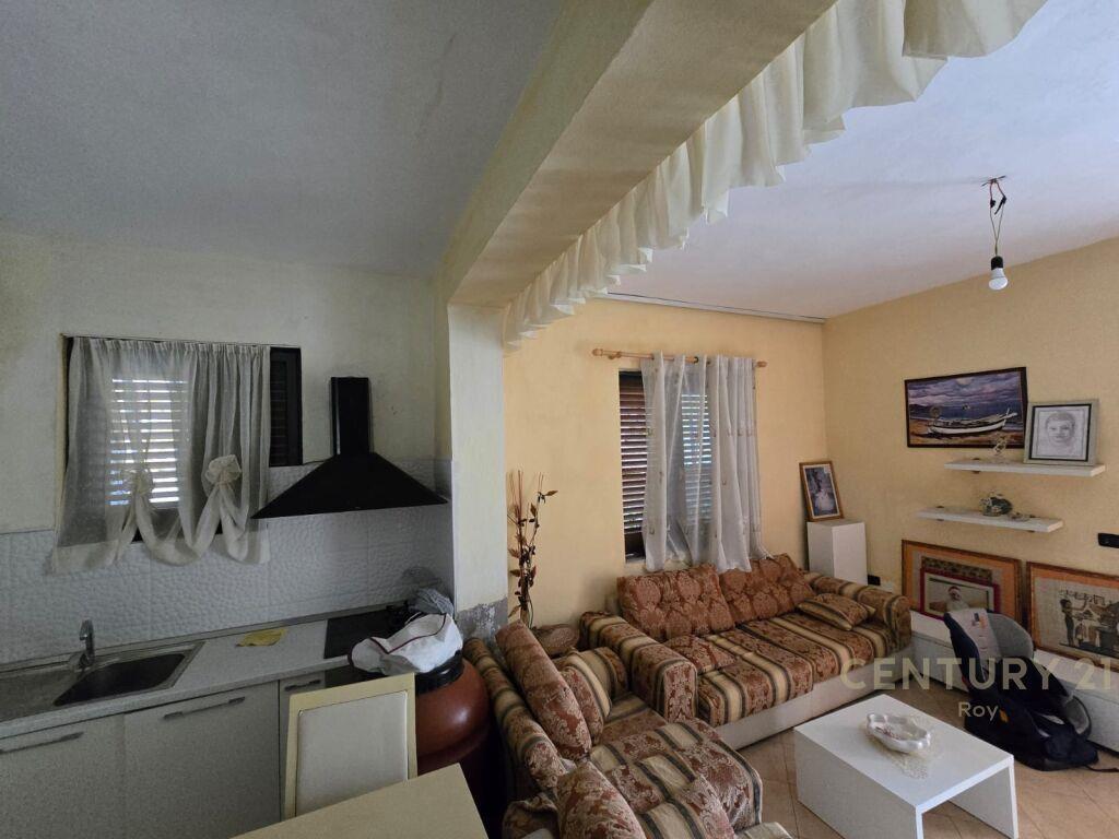 SHITET SHTEPI PRIVATE NE DURRES !!!!