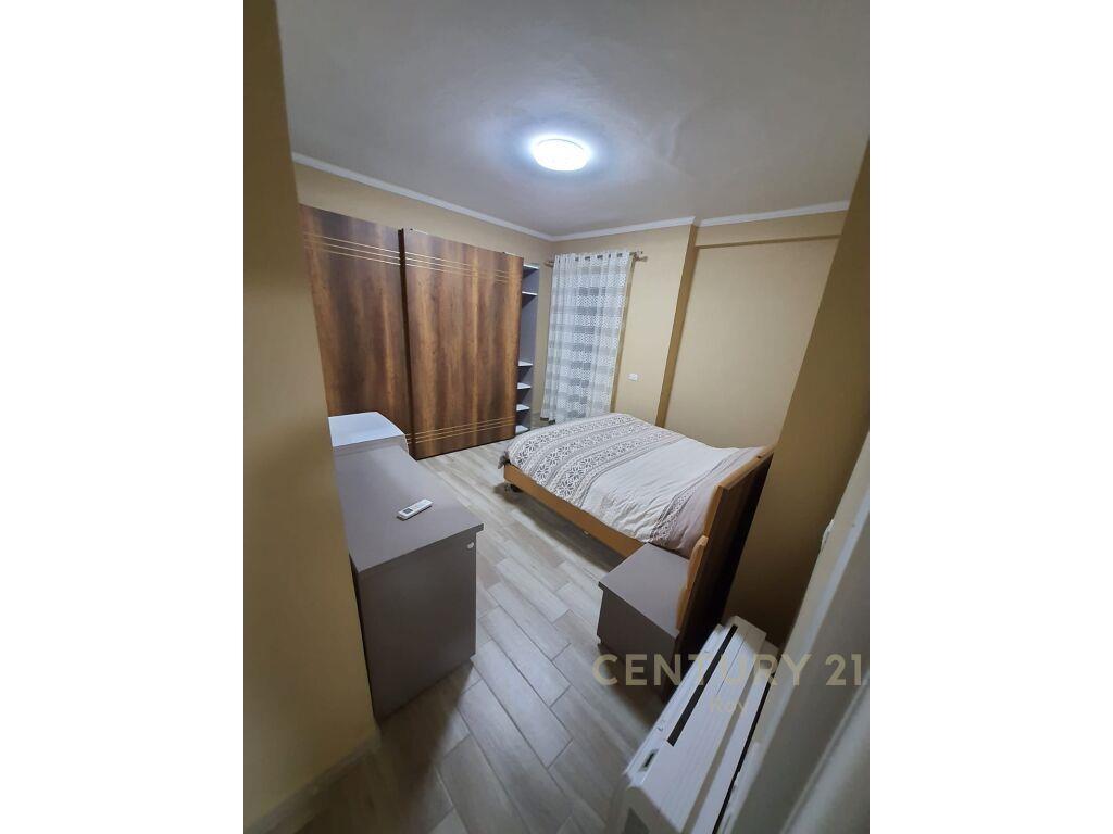 Apartament 2+2 me Qira në Sheshi Pranvera, Durrës – 750€ | 1