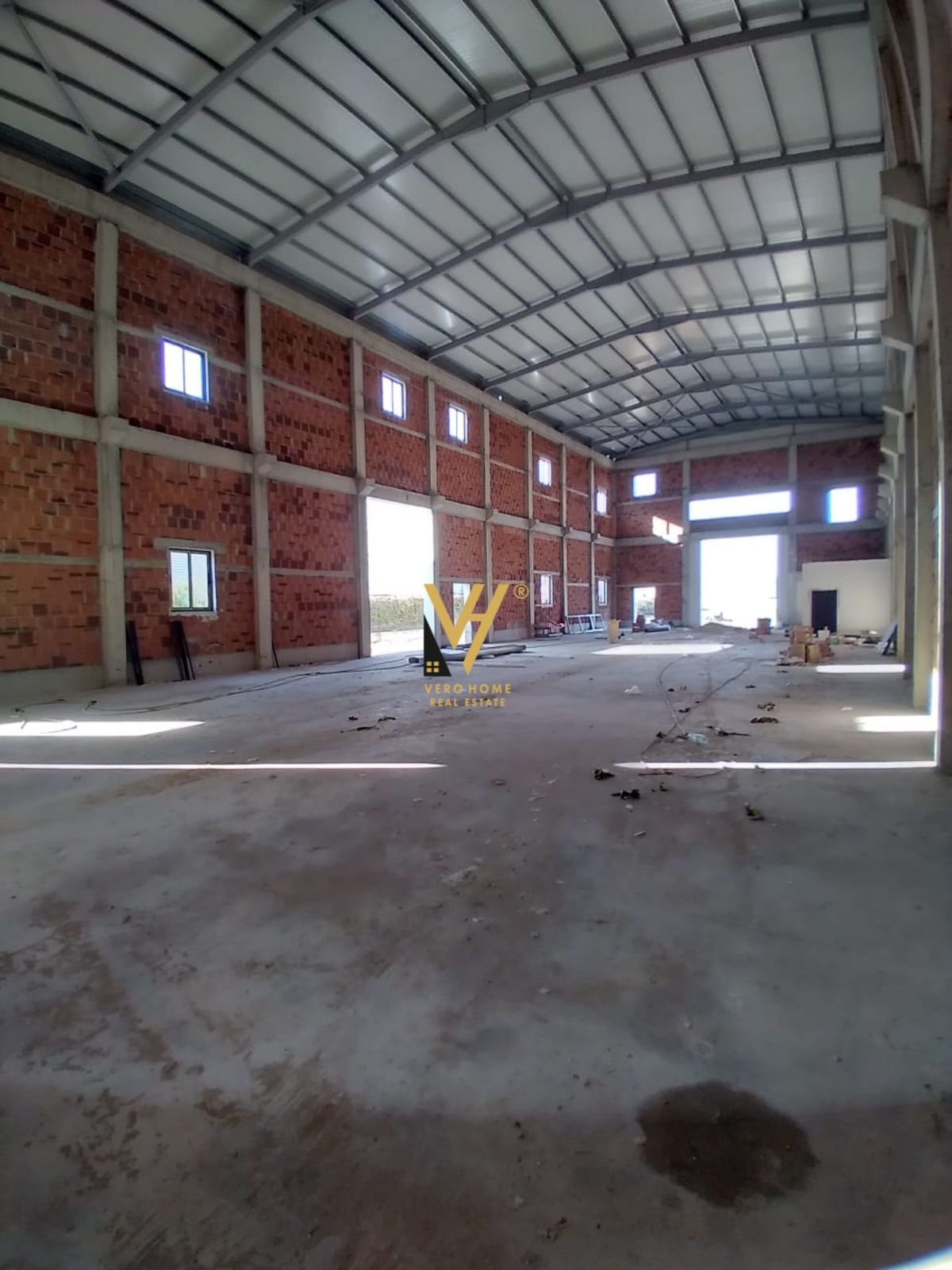 KAPANON 1.200 M2 ME QERA 7.500 EURO