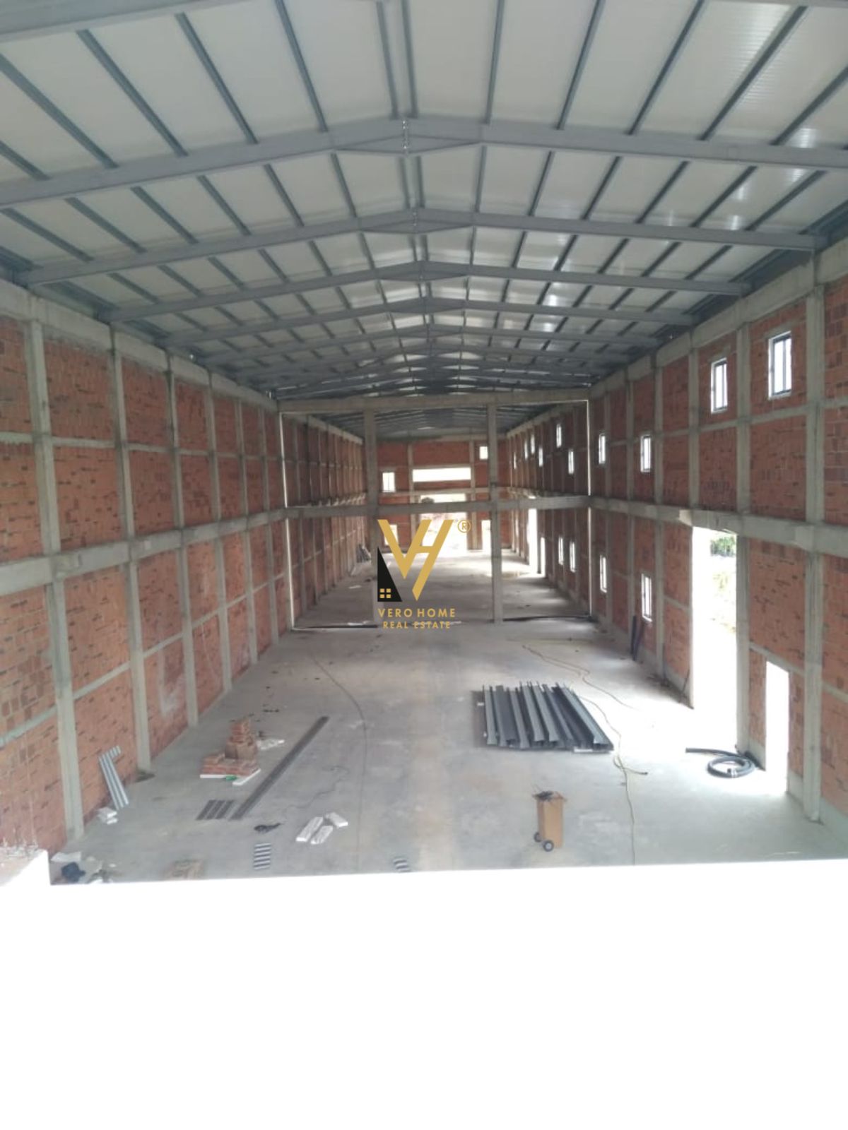 KAPANON 1.200 M2 ME QERA 7.500 EURO