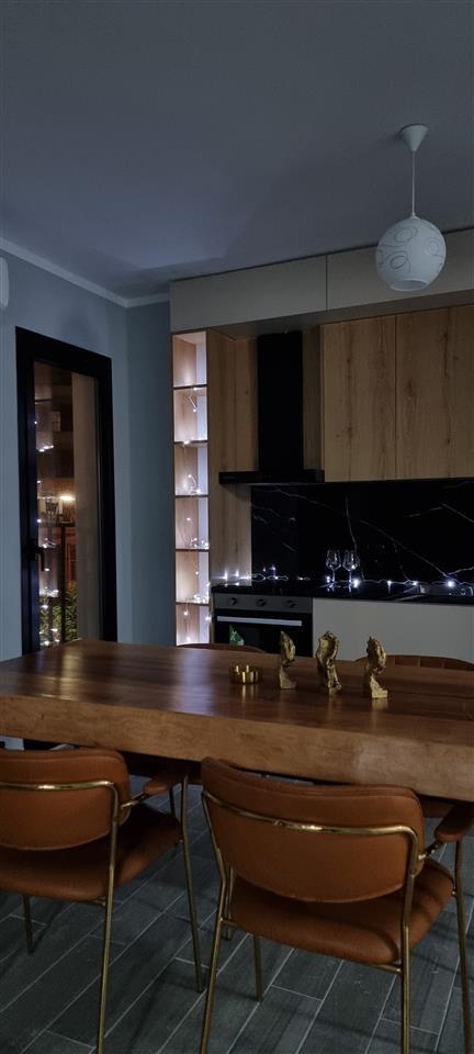 Apartament me qera ditore prane Qendres!