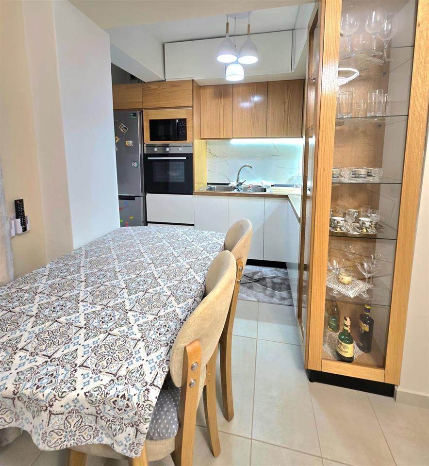 Jepet apartament me qera ditore