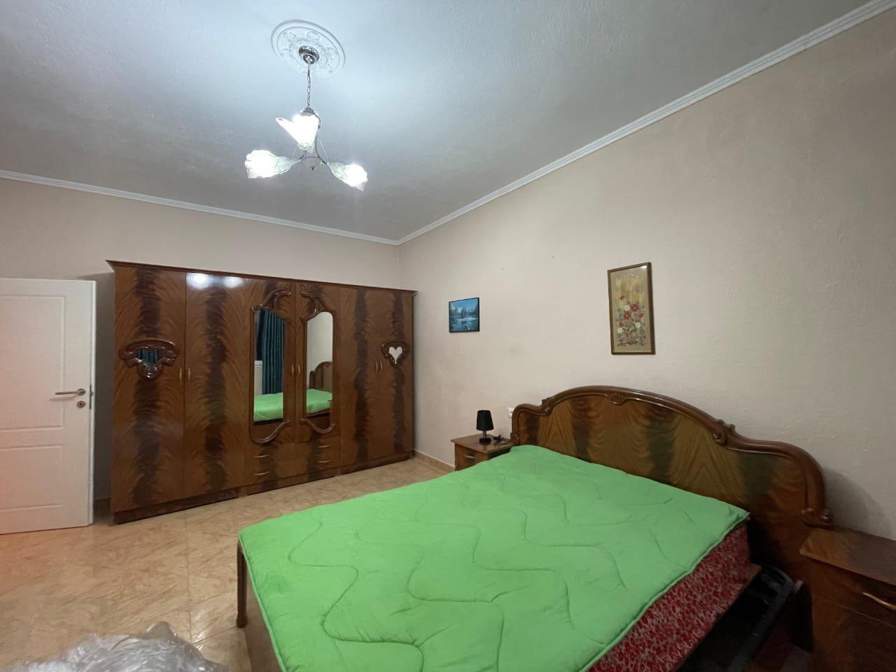 Apartament 2+1 me Qira (parkim i perfshire)