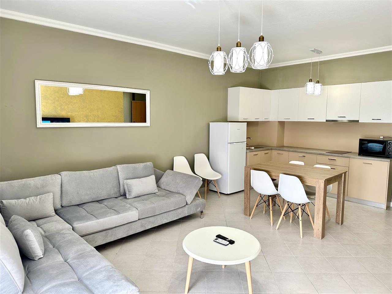 APARTAMENT 2+1 ME QERA DITORE/MUJORE NE LUNGOMARE