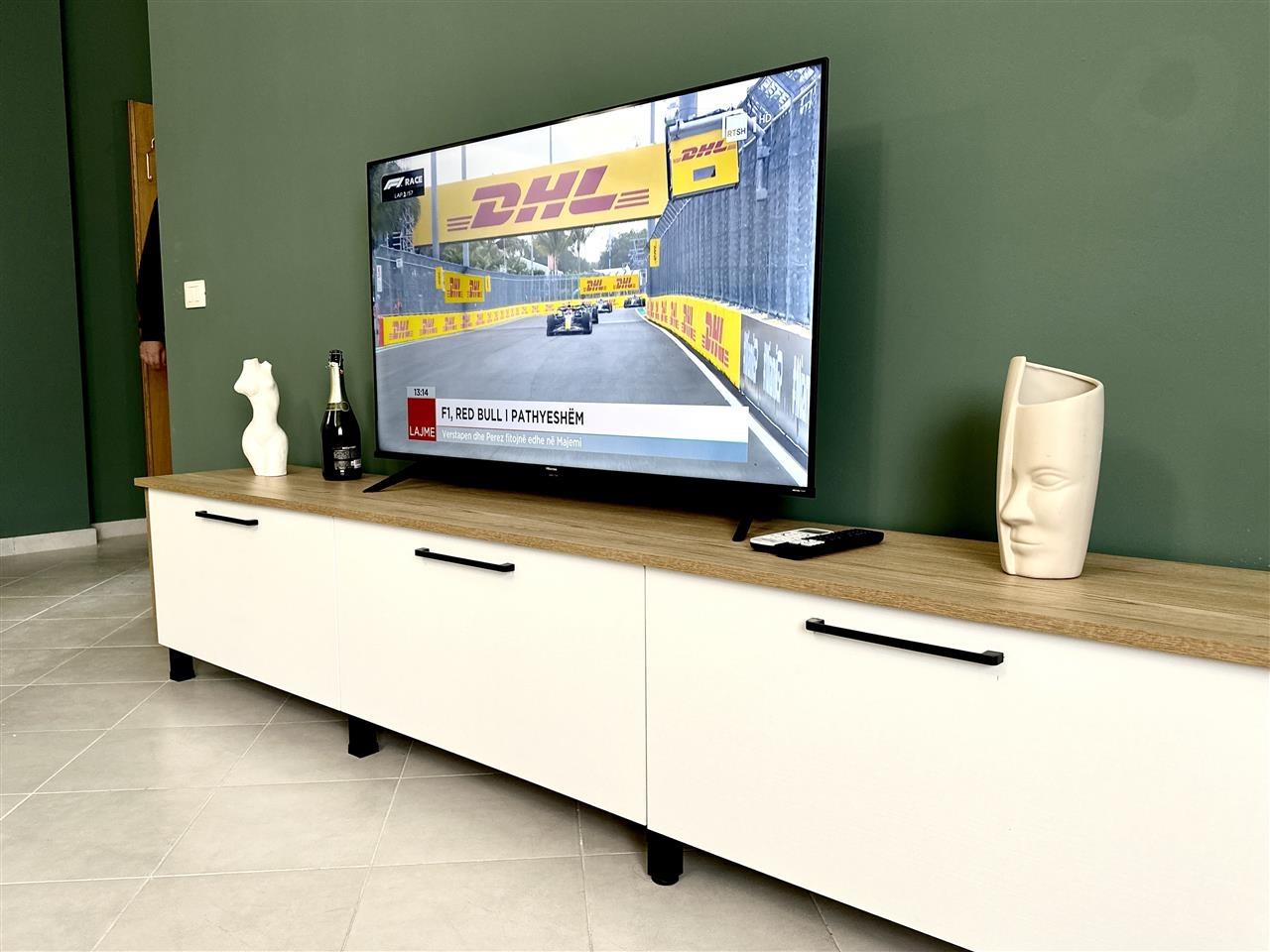 APARTAMENT 2+1 ME QERA DITORE/MUJORE NE LUNGOMARE