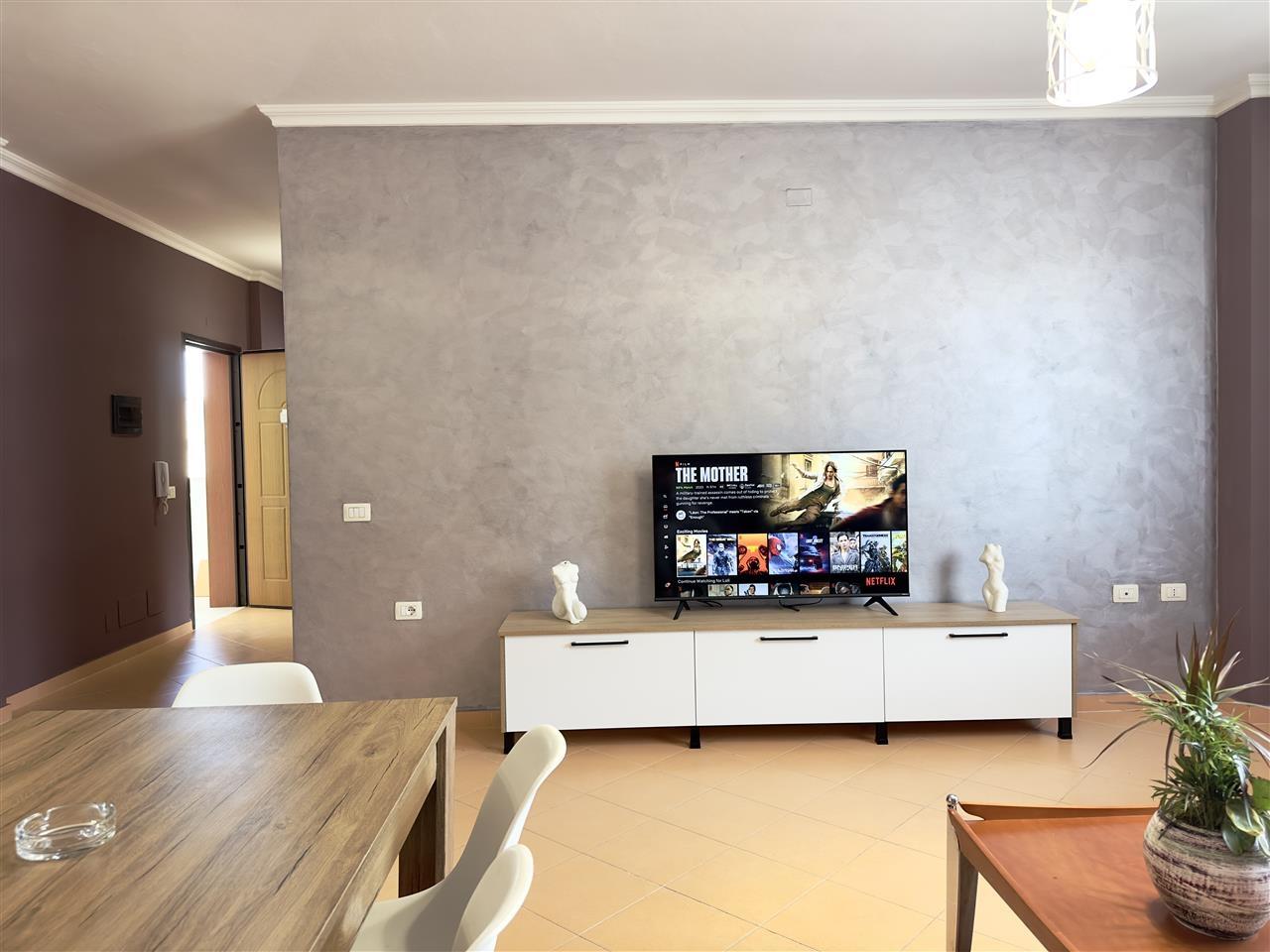 APARTAMENT 2+1 ME QERA DITORE/MUJORE NE LUNGOMARE