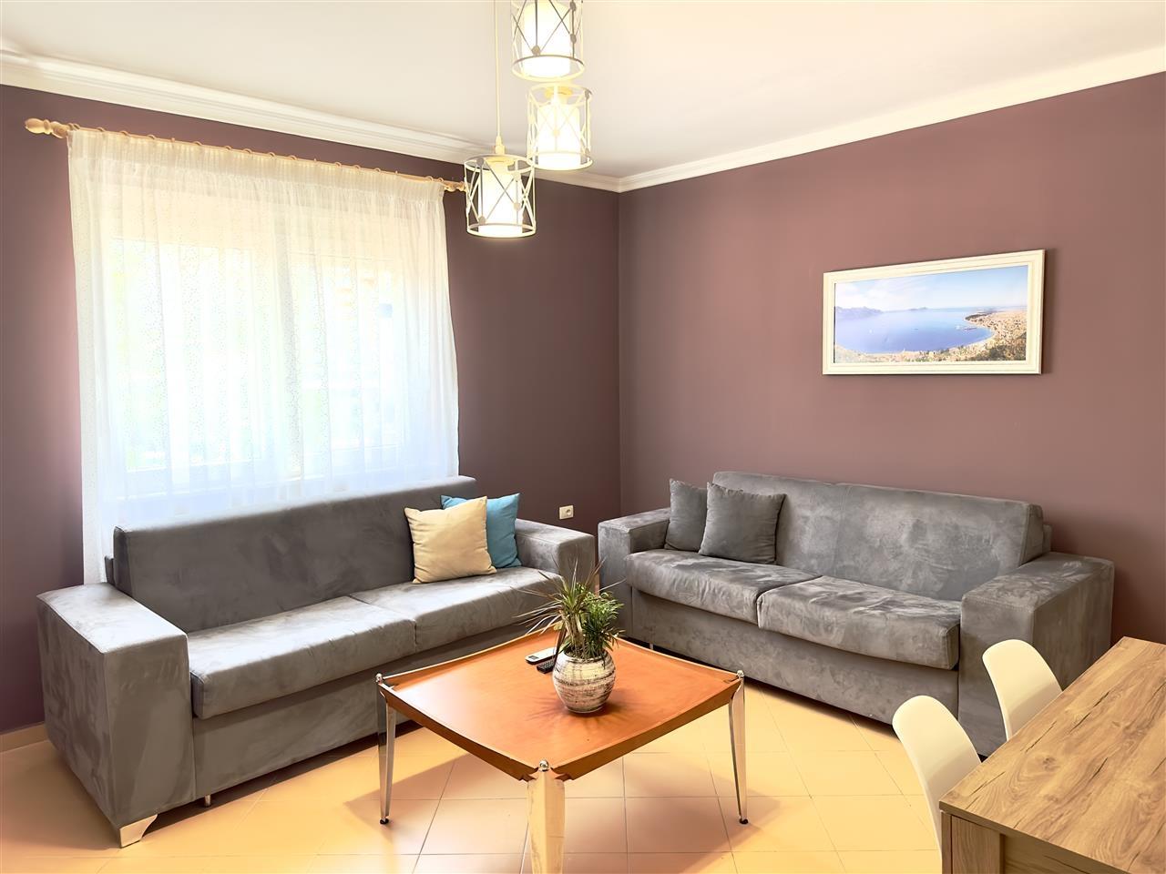 APARTAMENT 2+1 ME QERA DITORE/MUJORE NE LUNGOMARE