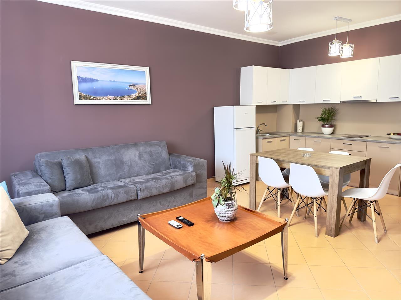 APARTAMENT 2+1 ME QERA DITORE/MUJORE NE LUNGOMARE