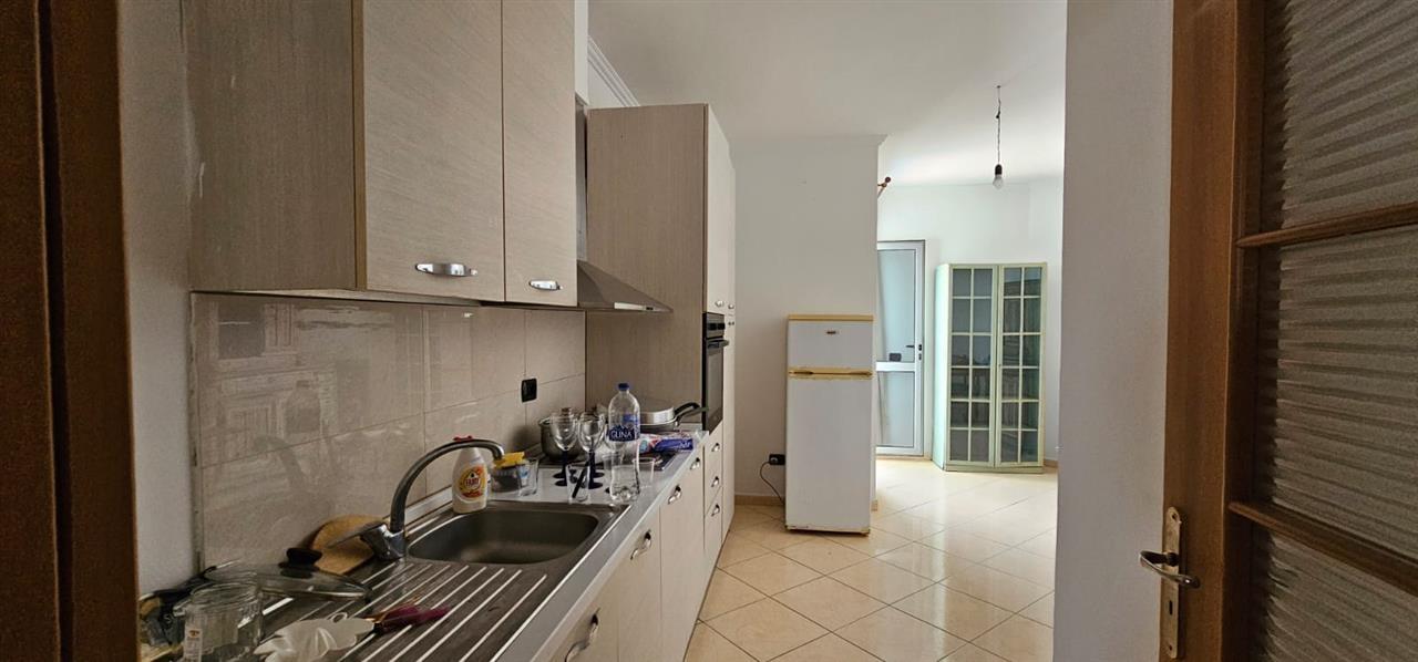 APARTAMENT 2+1 ME QIRA, QENDER PAMJE NGA DETI