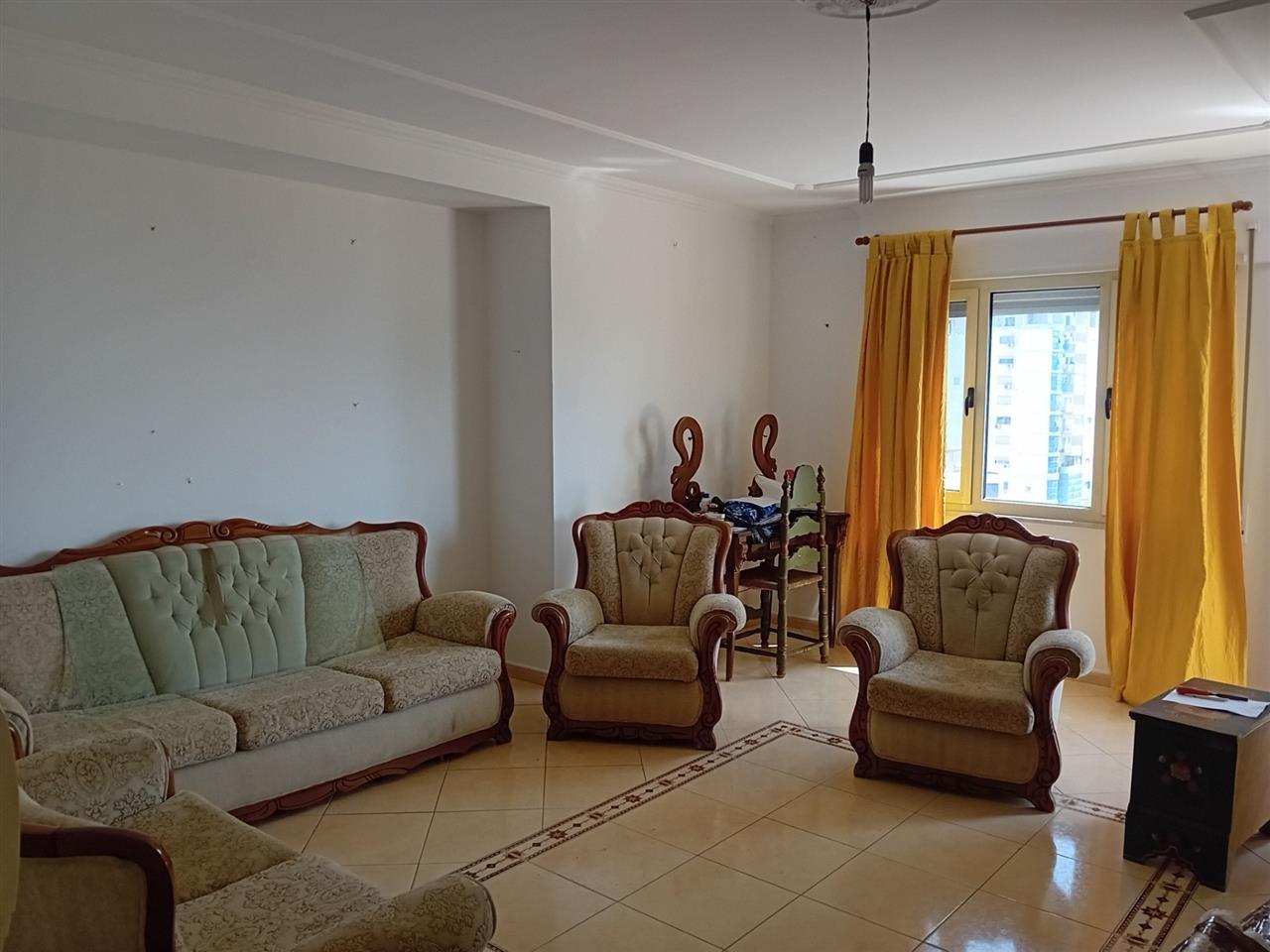 APARTAMENT 2+1 ME QIRA, QENDER PAMJE NGA DETI