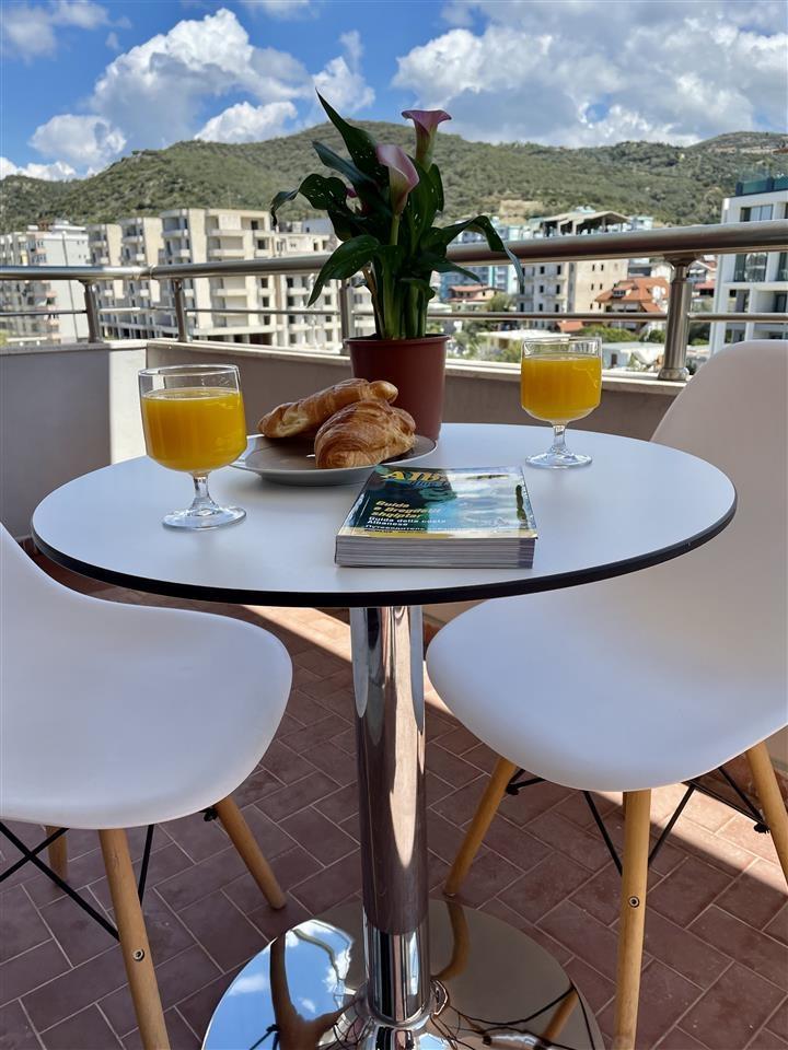 APARTAMENT 1+1 ME QERA DITORE/MUJORE