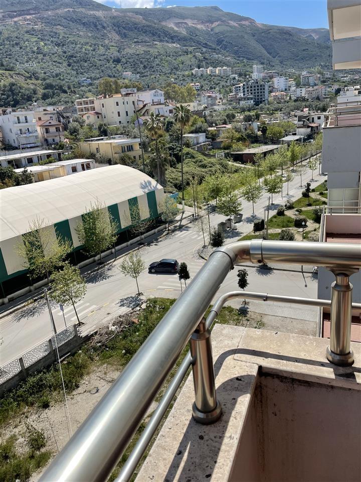 APARTAMENT 1+1 ME QERA DITORE/MUJORE