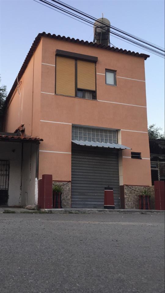 SHTËPI-DYQAN-GARAZH bashkë