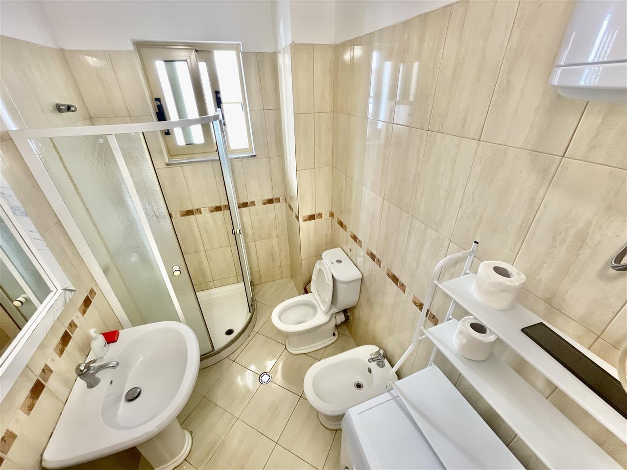 APARTAMENT 1+1 ME QERA DITORE/MUJORE