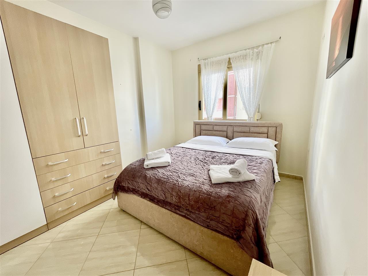 APARTAMENT 1+1 ME QERA DITORE/MUJORE