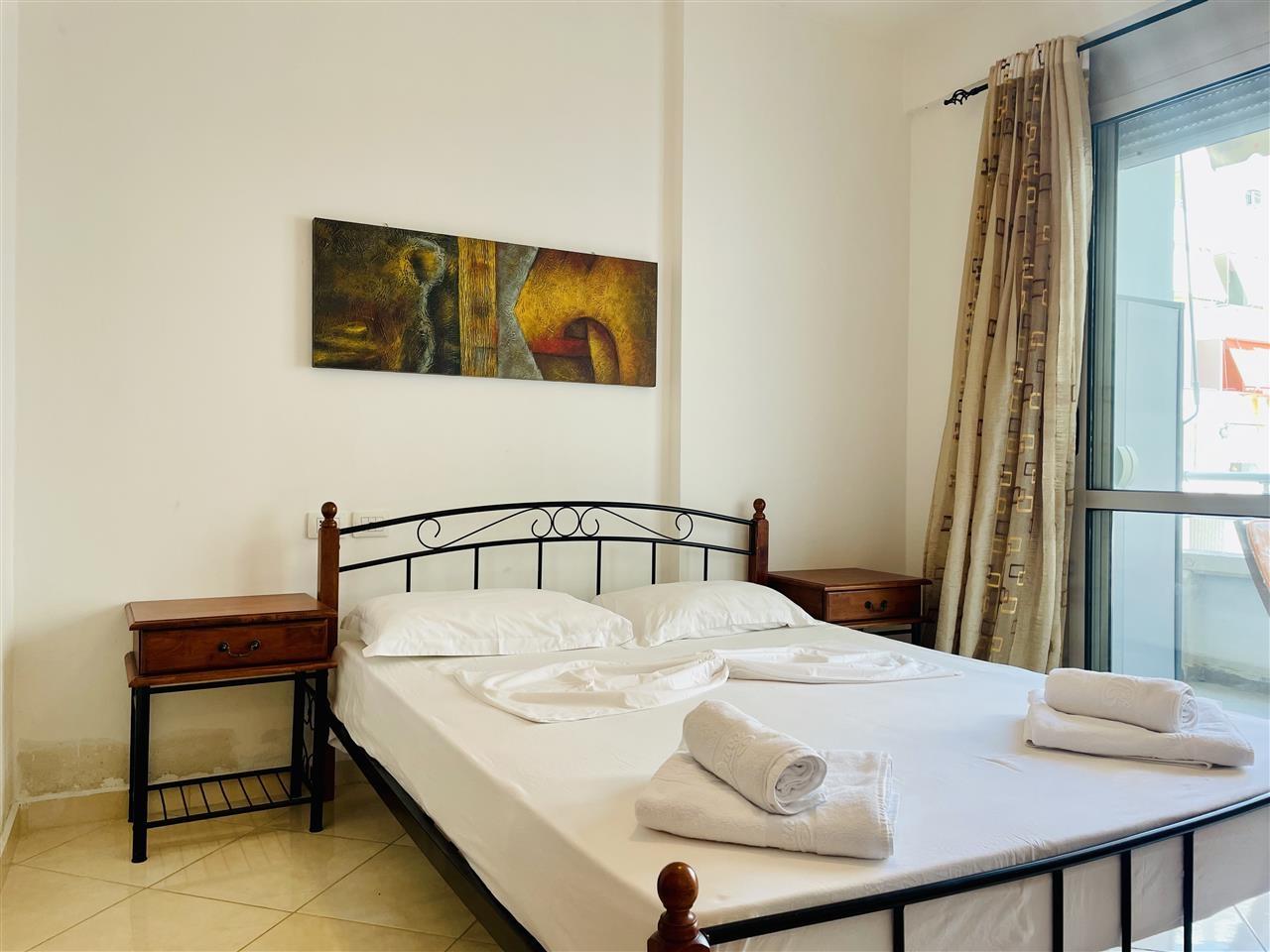 APARTAMENT 1+1 ME QERA DITORE/MUJORE