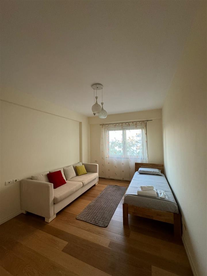 Apartament me qera qender Shkoder