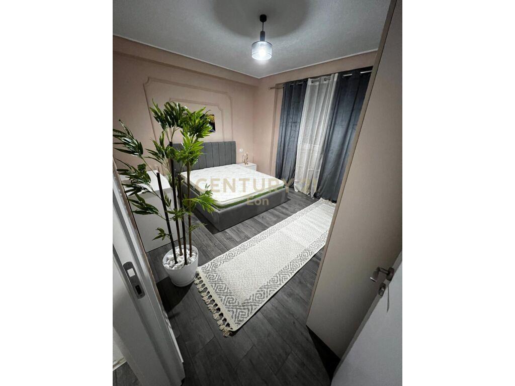 SHITET APARTAMENT 2+1 ME VERANDE , ISH URT DURRES !