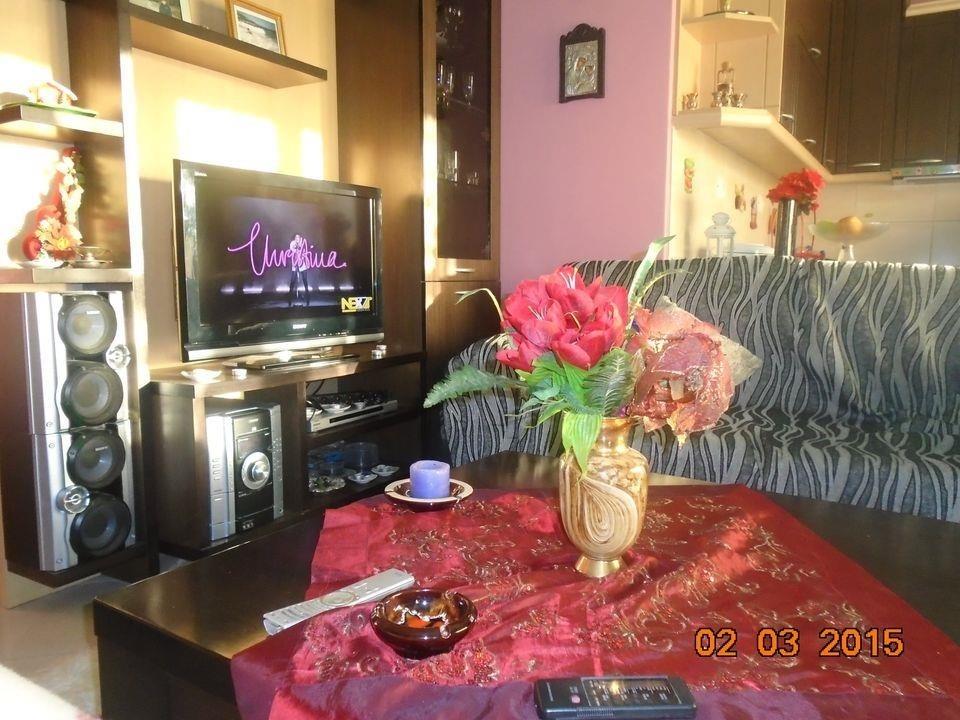 Shitet ose jepet, me qera ndertesa dy -kateshe