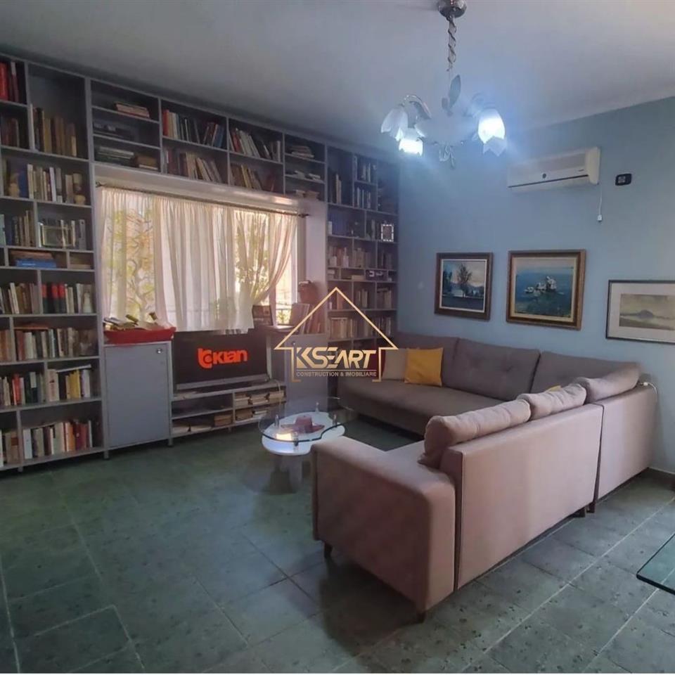 Shitet shtepi private