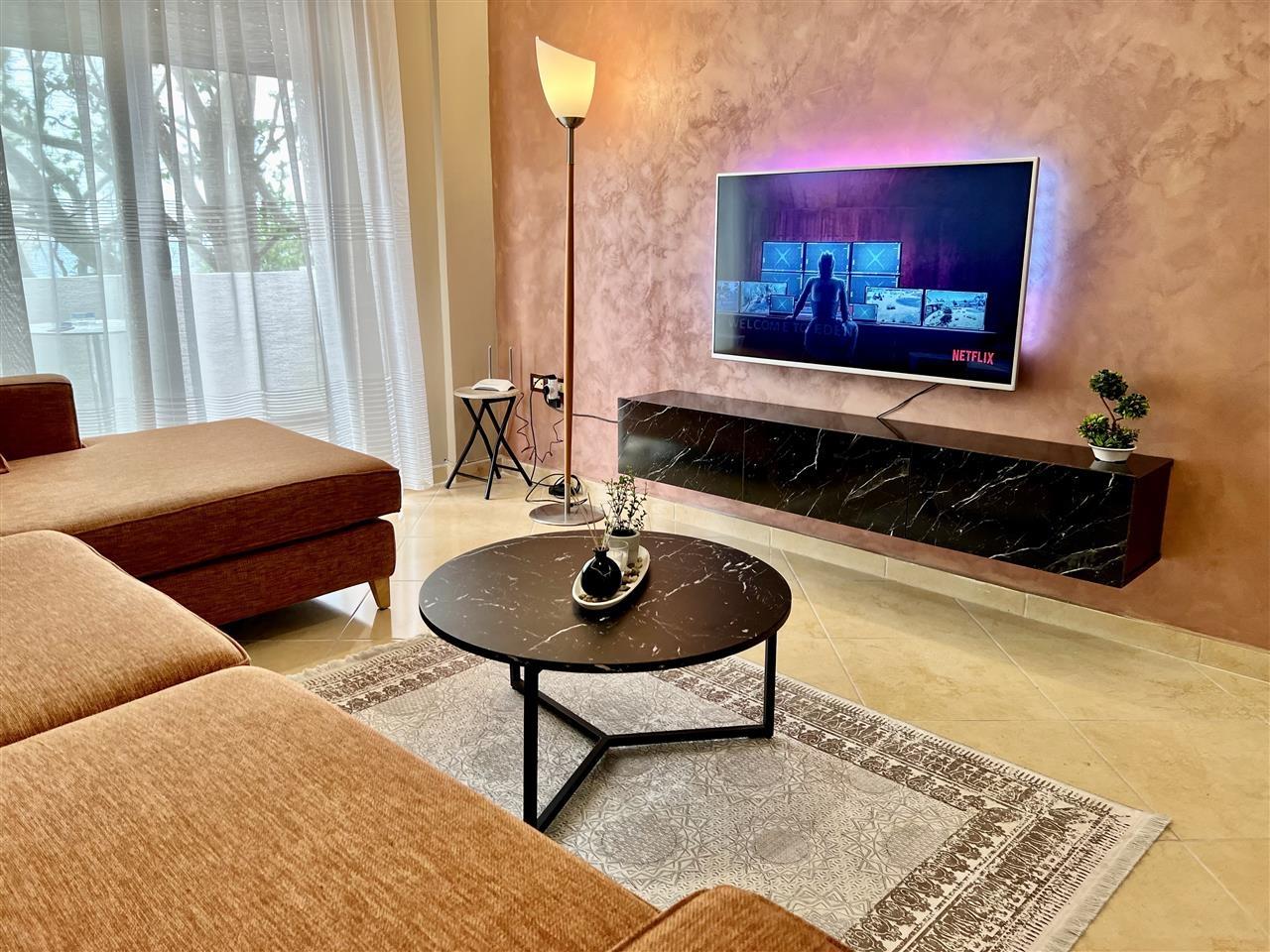 APARTAMENT 2+1 ME QERA DITORE/MUJORE NE LUNGOMARE