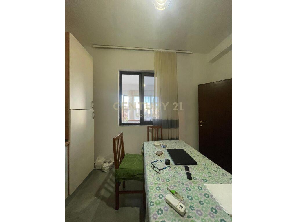 Apartament 2+1 për Qira te Gjykata në Durrës – 300€ | 47 m²