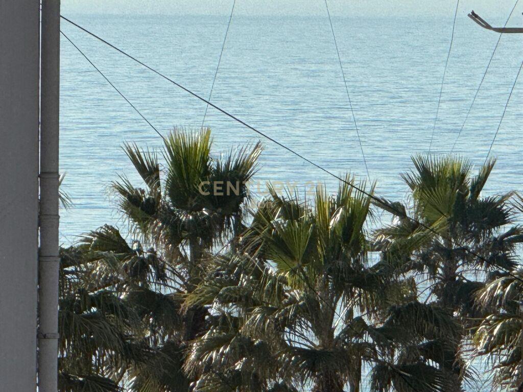 SHITET 2 APARTAMENTE 1+1 DHE 2+1 ME PAMJE DETI NE VOLLGA !!