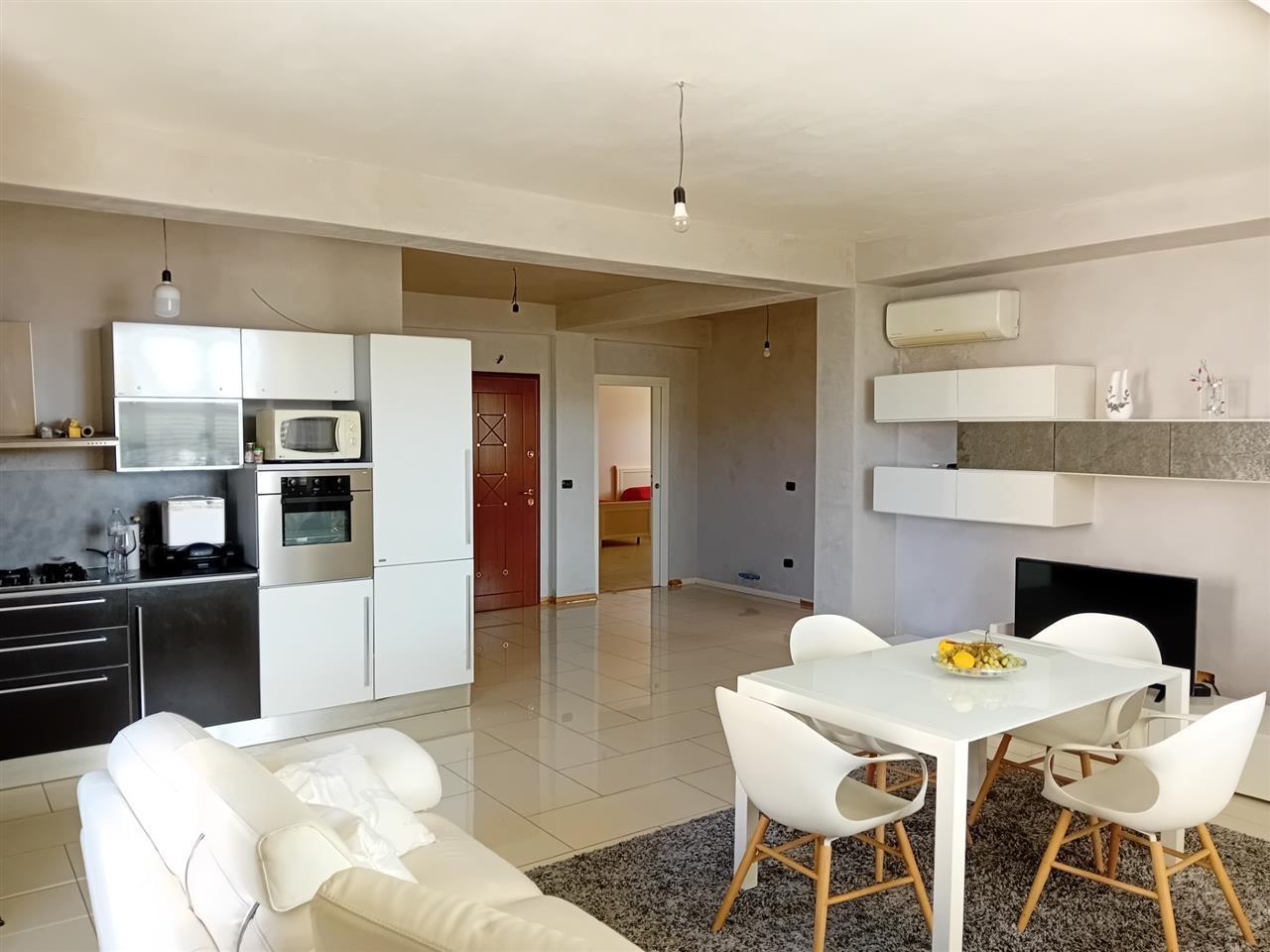 SHITET APARTAMENT 3+1 DURRES