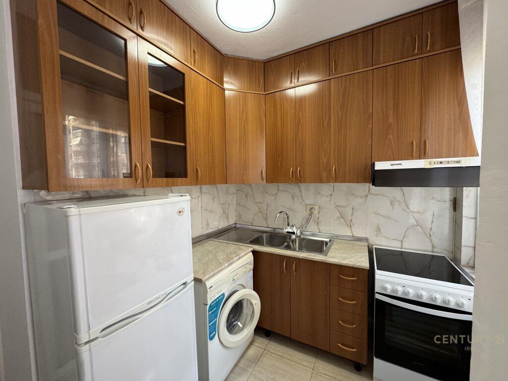 Apartament 1+1 te Komuna e Parisit