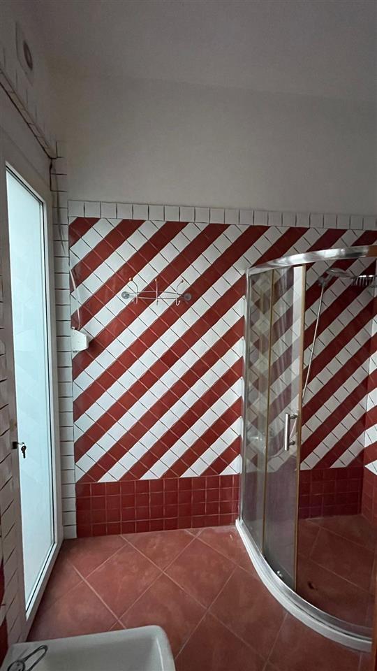 Qera, Kat Vile, Myslym Shyri, Tiranë – 650€ | 120 m²