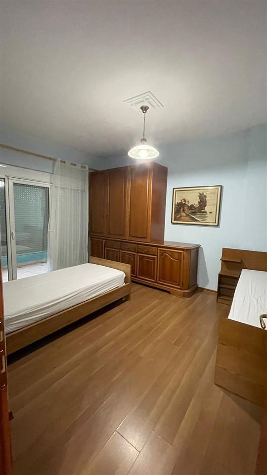 Qera, Kat Vile, Myslym Shyri, Tiranë – 650€ | 120 m²