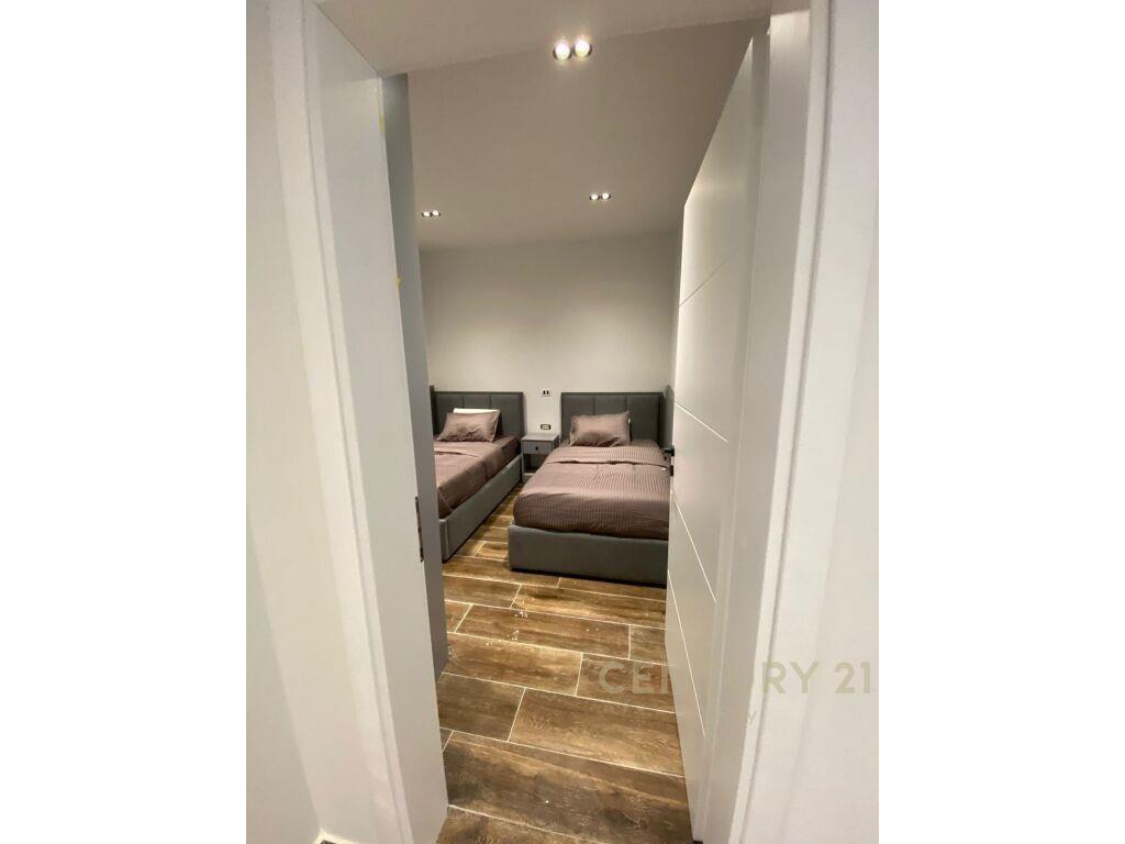 EPET ME QERA SUPERT APARTAMENT VOLLGA