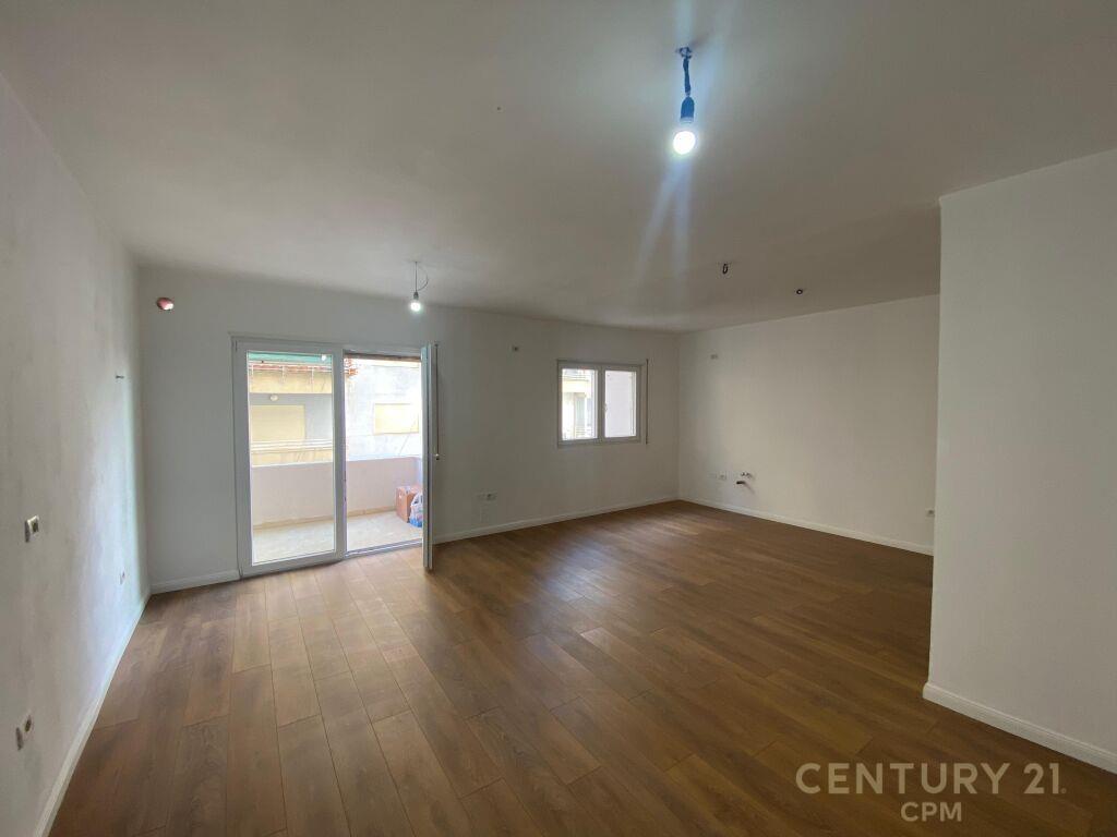 SHESIM APARTAMENT 1+1 NE PLAZH ILIRIA , DURRES