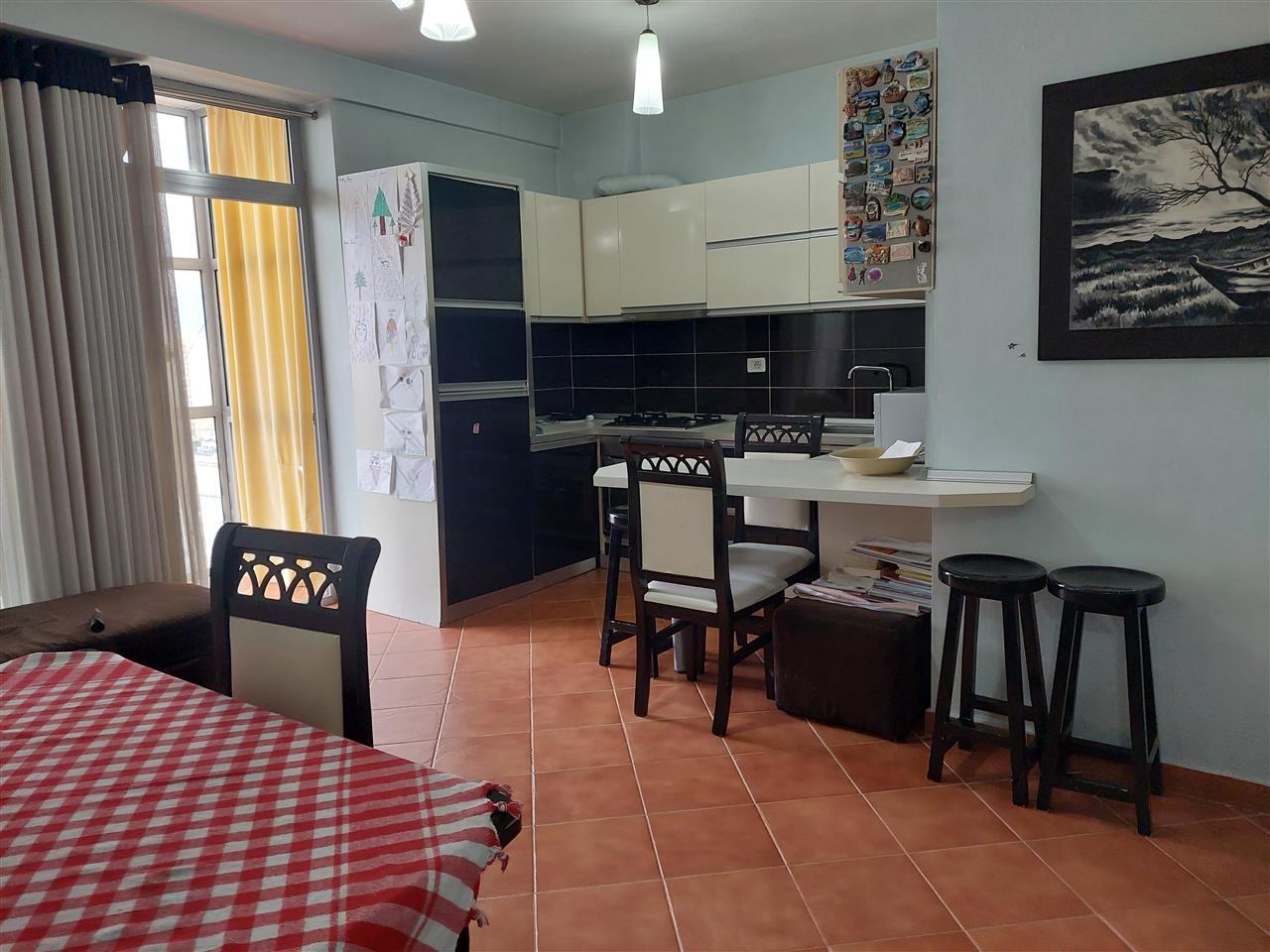Apartament me qera