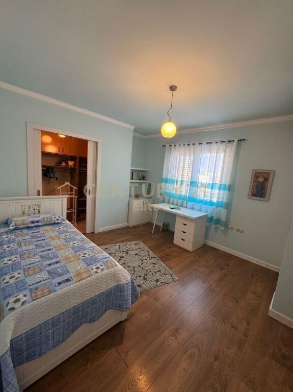 Qira Apartament 2+1+2 Pallatet Agimi €1300