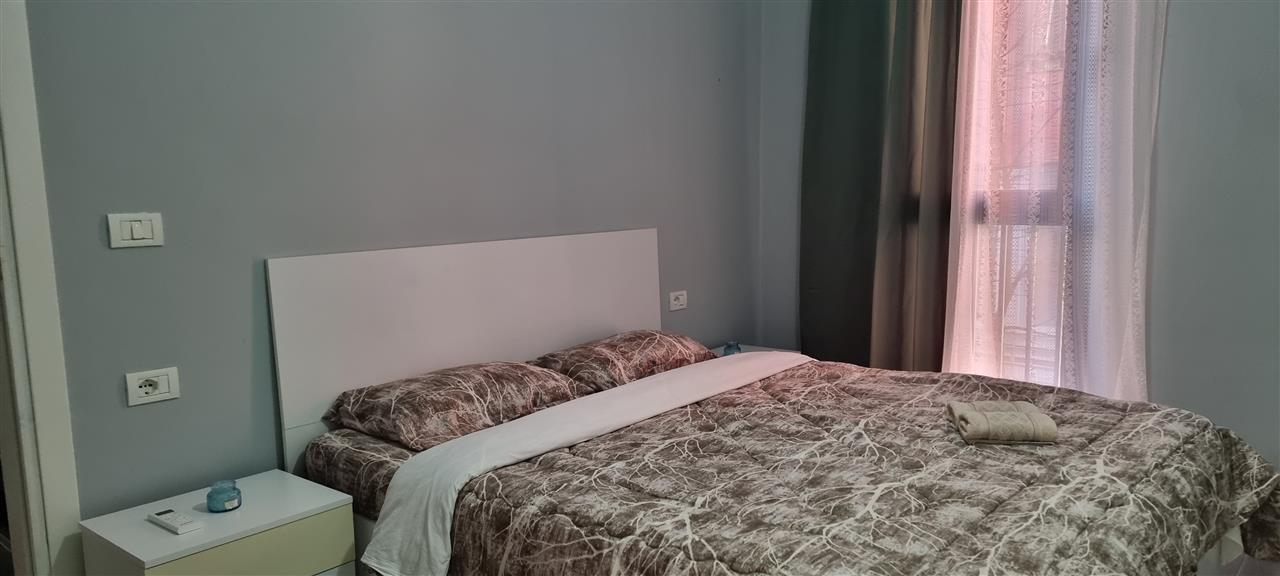 Apartament me qera ditore prane Qendres!