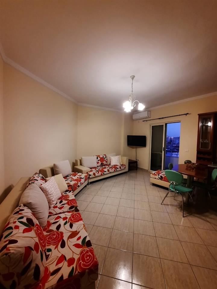 Apartament 2+1 per qera // 420 Euro
