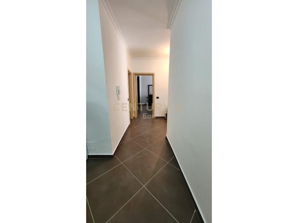 JEPET APARTAMENT 2+1+2 ME QIRA TEK VILA E ZOGUT!