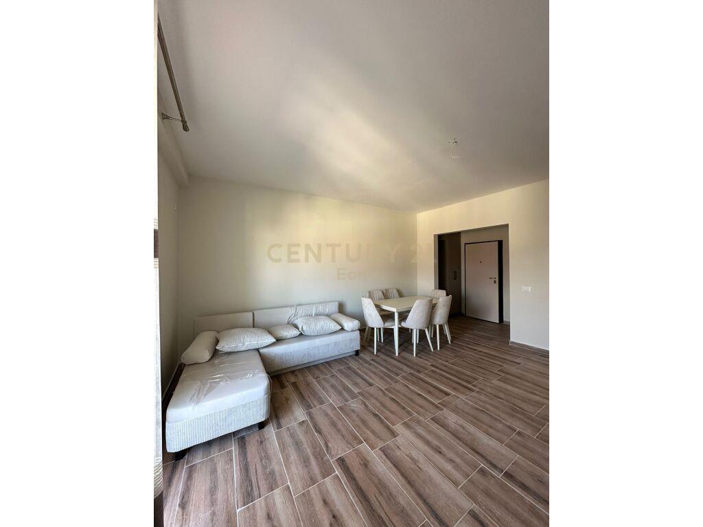 SHITET APARTAMENTI 1+1 TEK MALI I ROBIT,NE GOLEM!