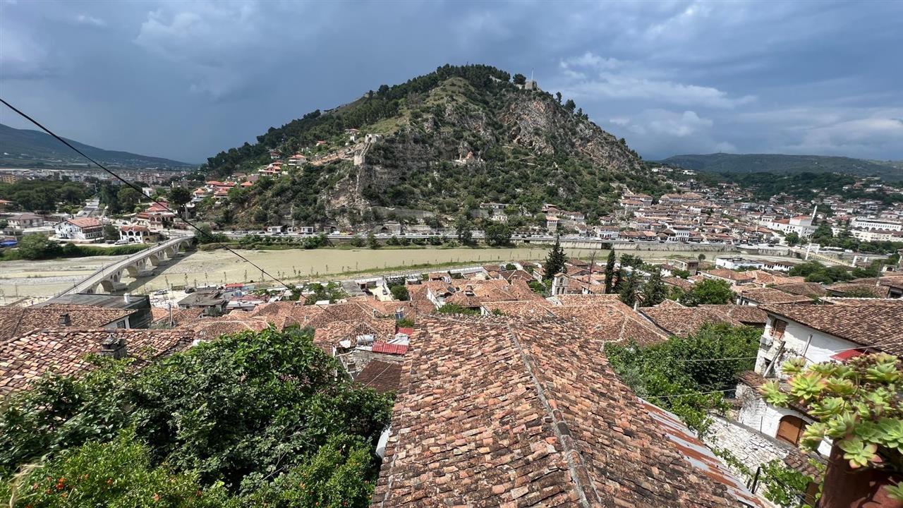 Jepet me qera per biznes hoteleri