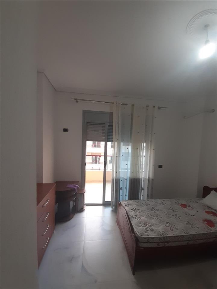 Jepet me qera afat gjat Apartamenti,Kati 6