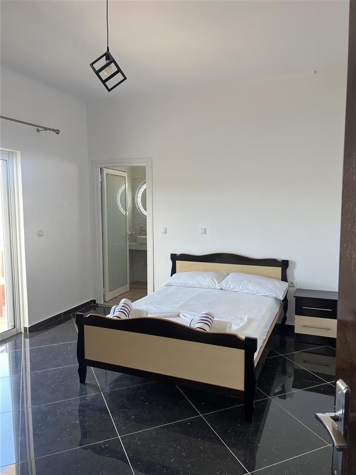 Ksamil 9 dhoma + 2 apartment