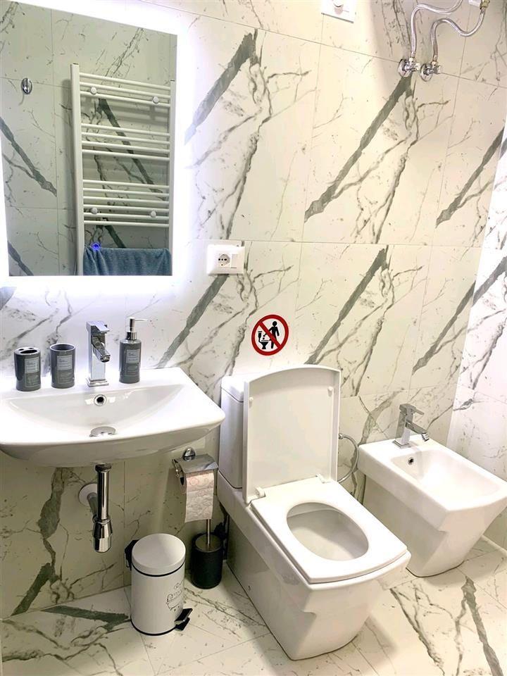 JEPET APARTMENT ME QERA