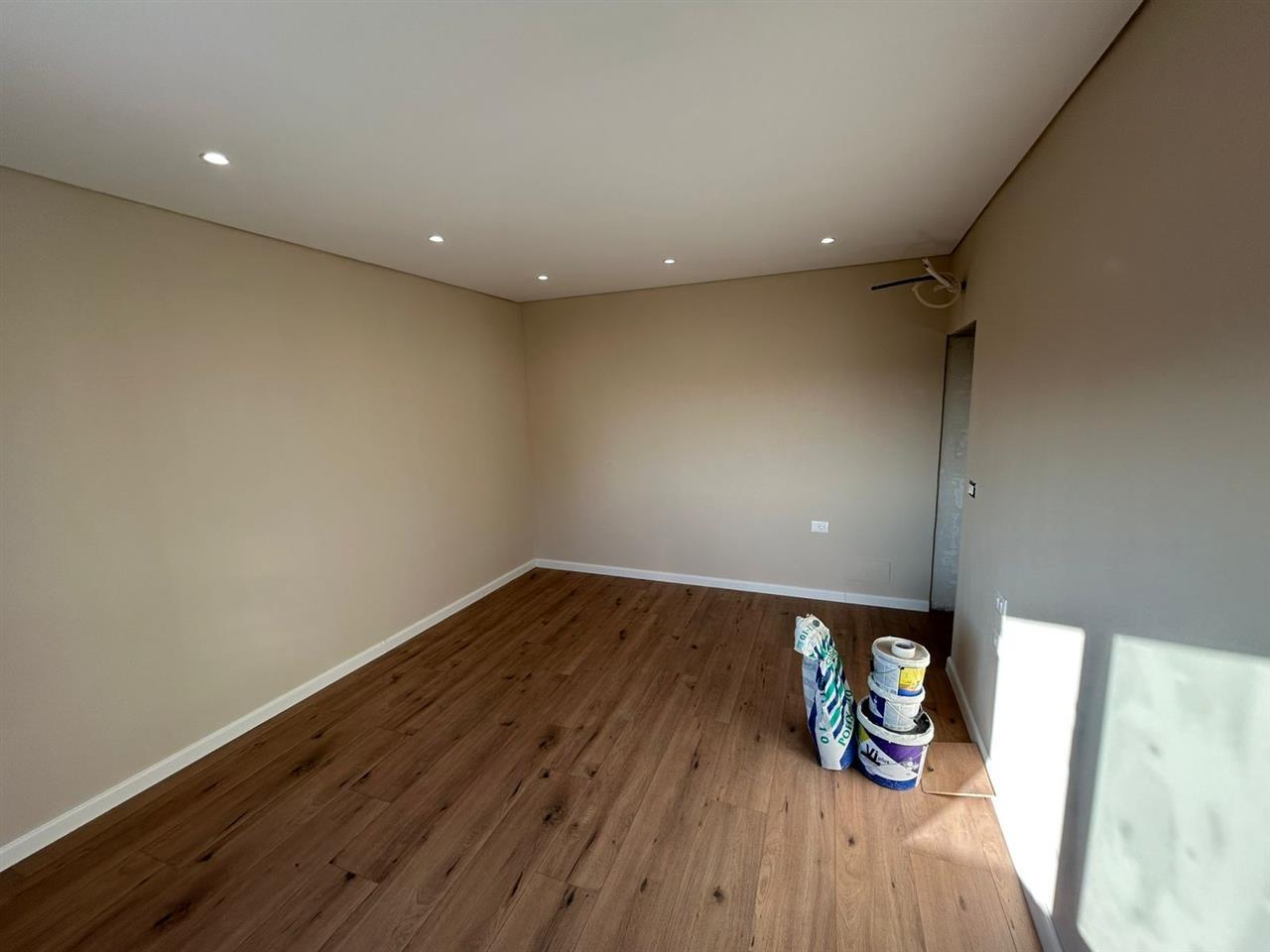 SHITET APARTAMENT 2+1 TEK KRYQI I KUQ DURRES!