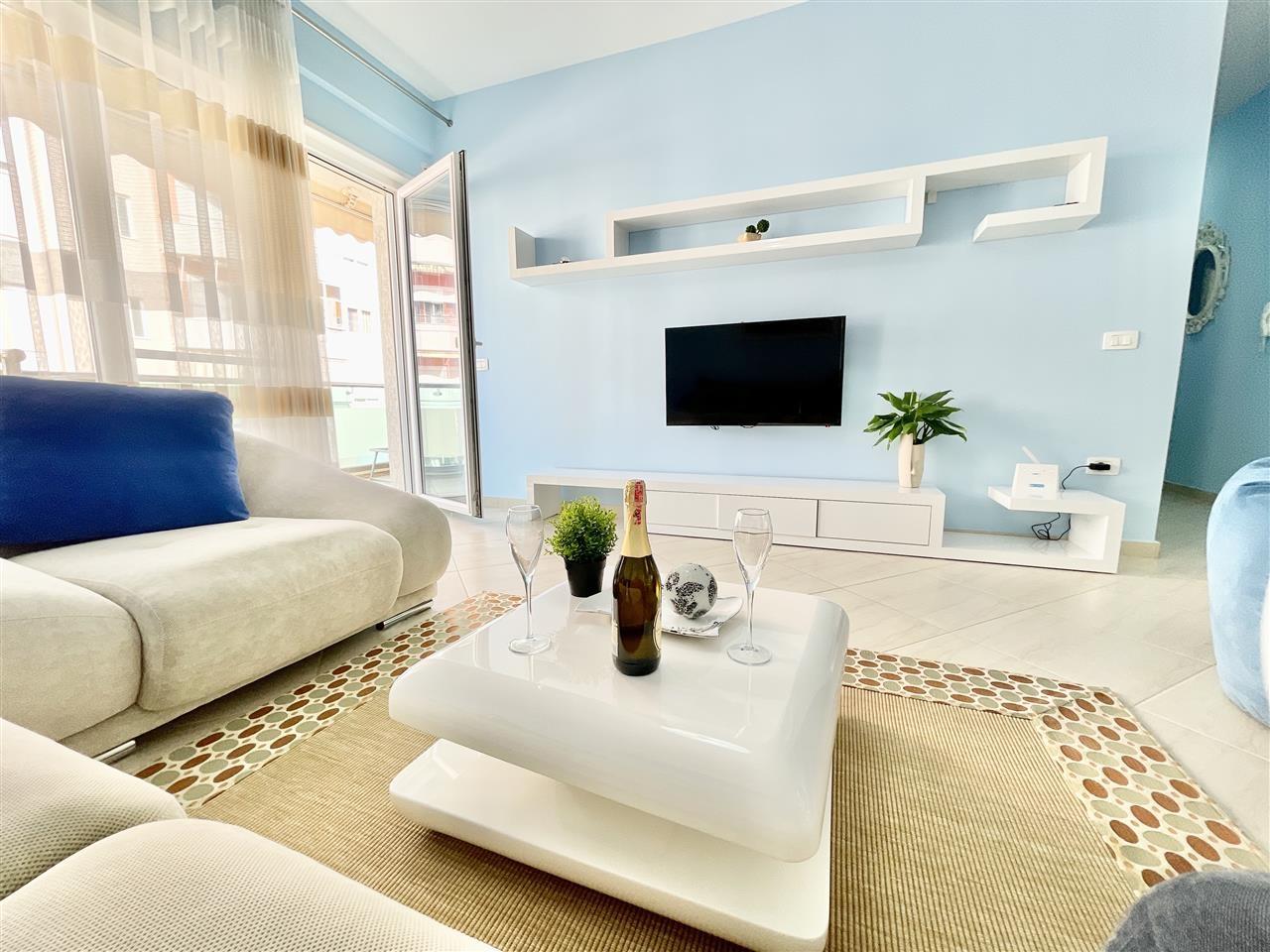 APARTAMENT 1+1 ME QERA DITORE/MUJORE NE LUNGOMARE