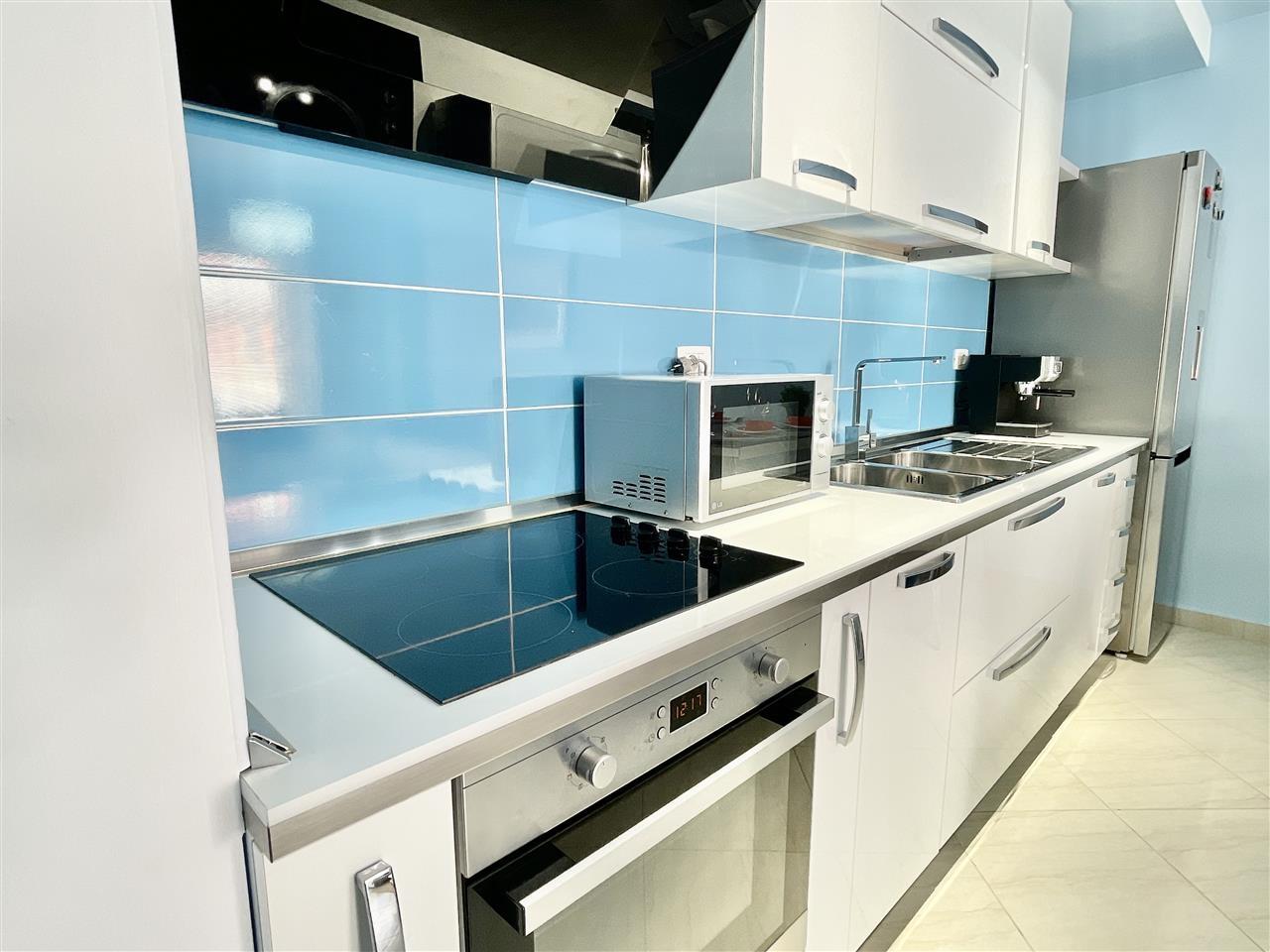 APARTAMENT 1+1 ME QERA DITORE/MUJORE NE LUNGOMARE