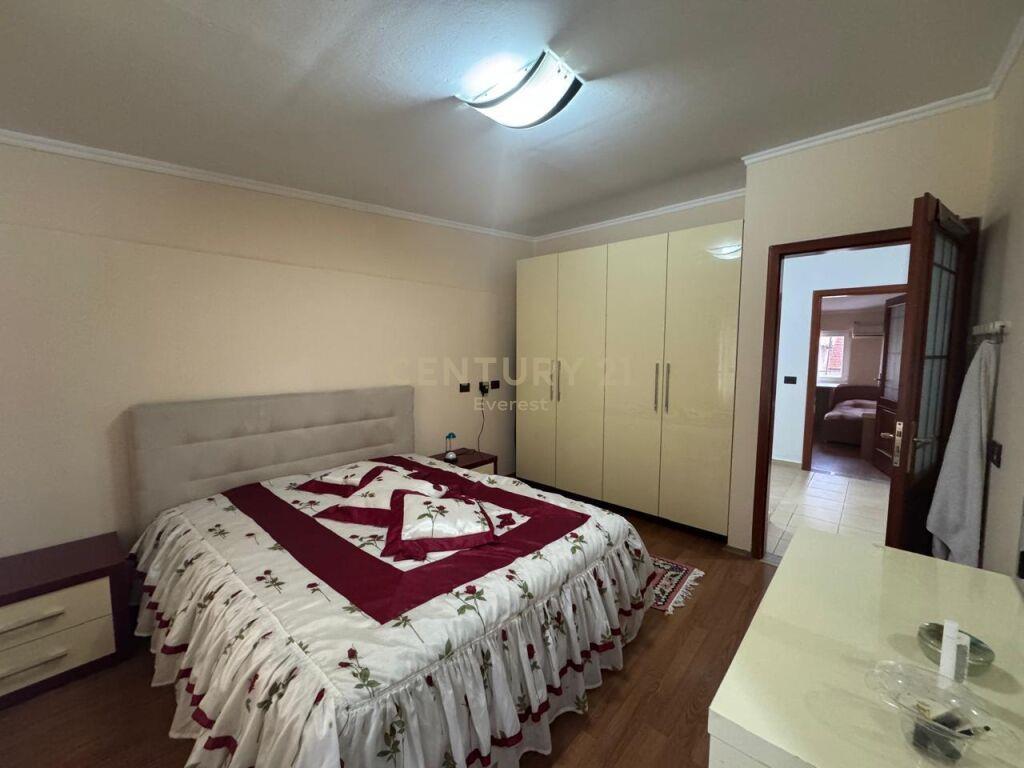 Qira Apartament 2+1+2 Ish Blloku €800