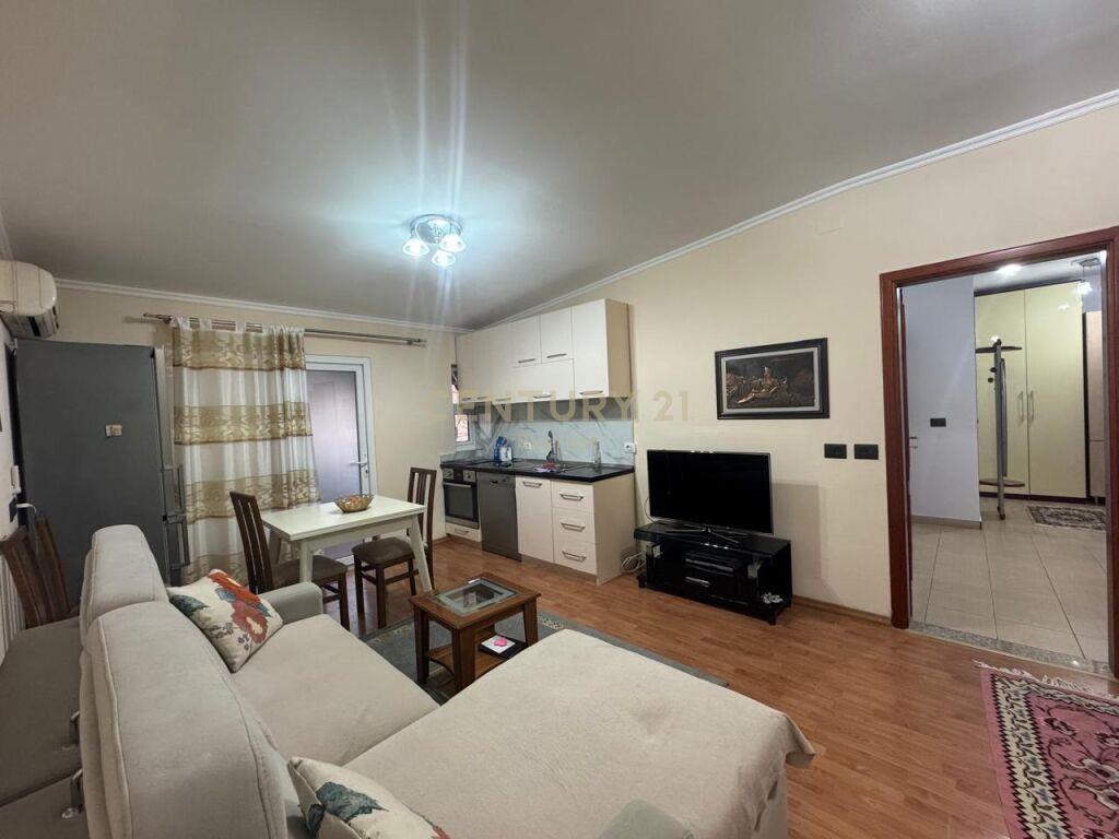 Qira Apartament 2+1+2 Ish Blloku €800